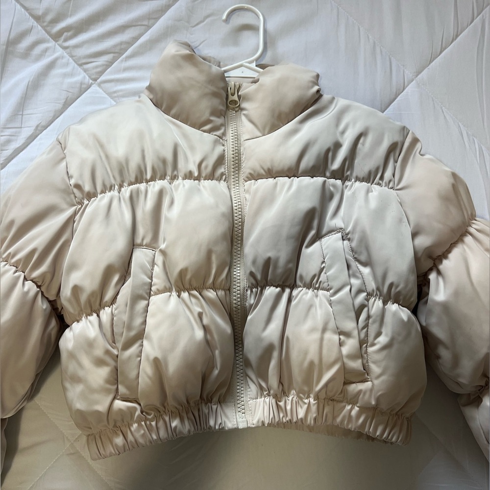 Cream cropped puffer coat - Picture 3 of 7